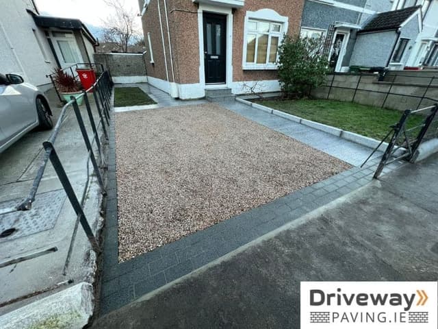 Quartz gravel driveway with granite slabs and kerbs in Terenure, Dublin 26